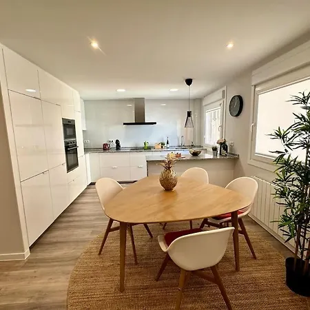 Montaltino 3 - Con Garaje Opcional - Céntrico, Cómodo, Cuidado - Cerca Playas A Coruña