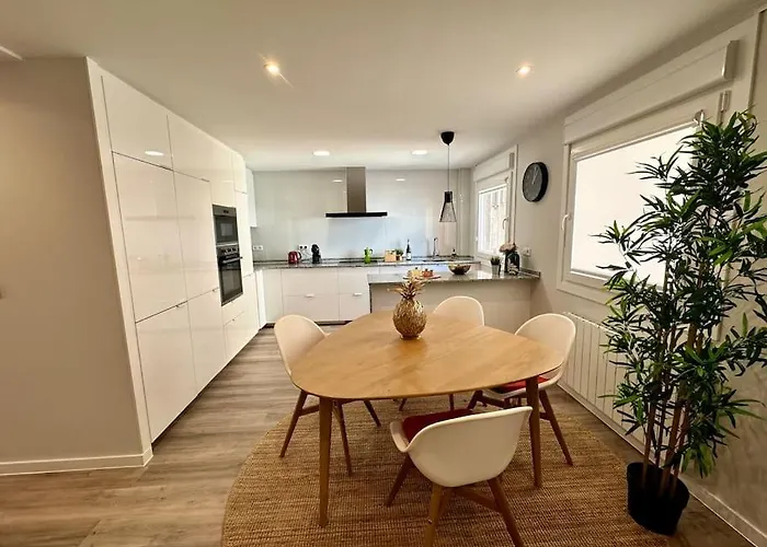 Montaltino 3 - Con Garaje Opcional - Centrico, Comodo, Cuidado - Cerca Playas A Coruña